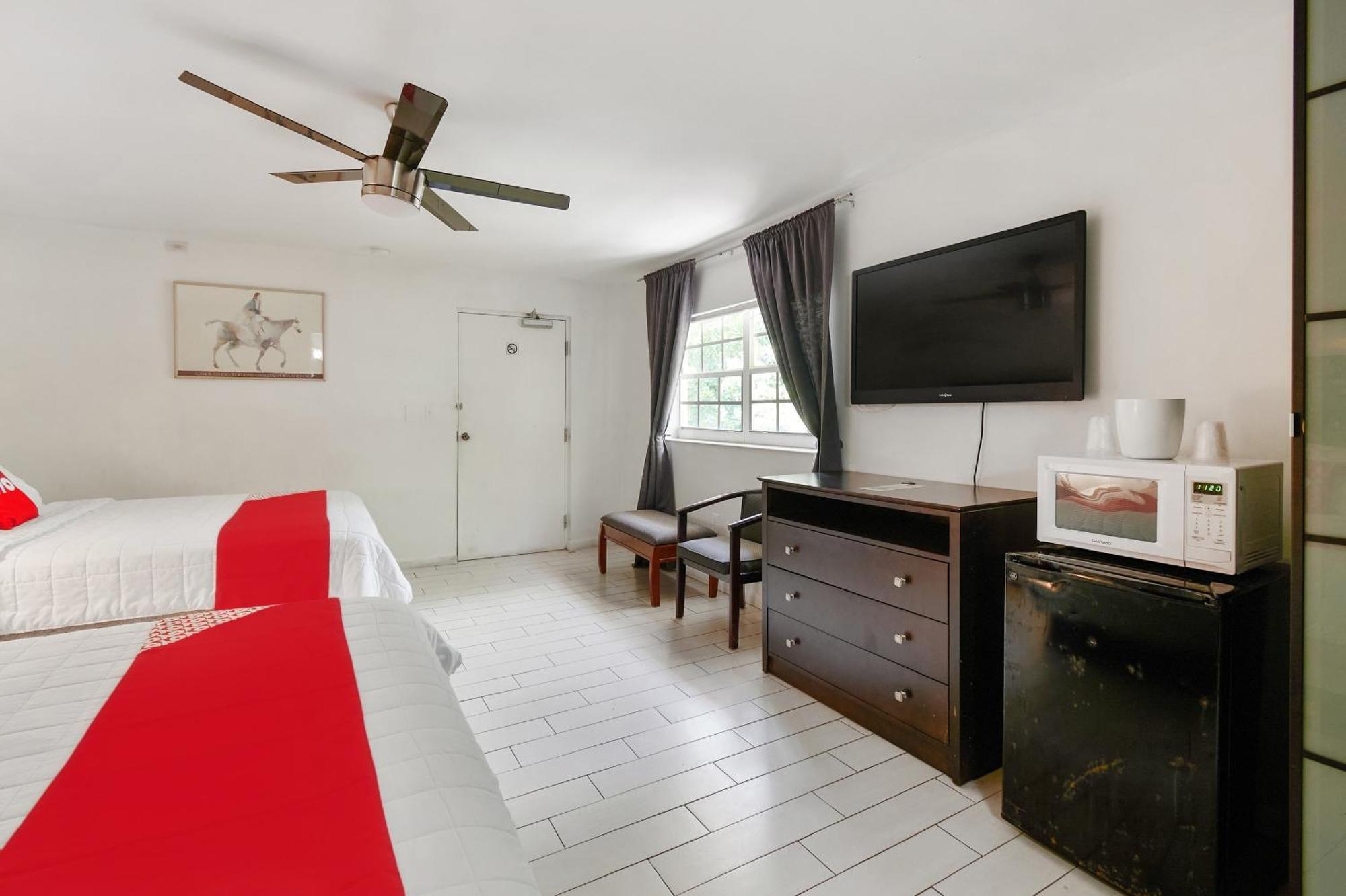 Oyo Hotel Coral Gables - Miami Airport Exterior foto
